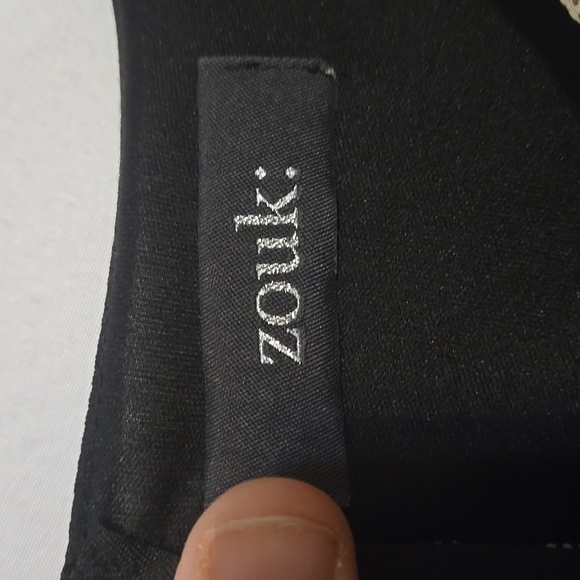 Zouk:, Dress, Sm, Sheer, Fully lined, Pleated, Sleeveless, Scoop neckline, Print - Picture 4 of 10